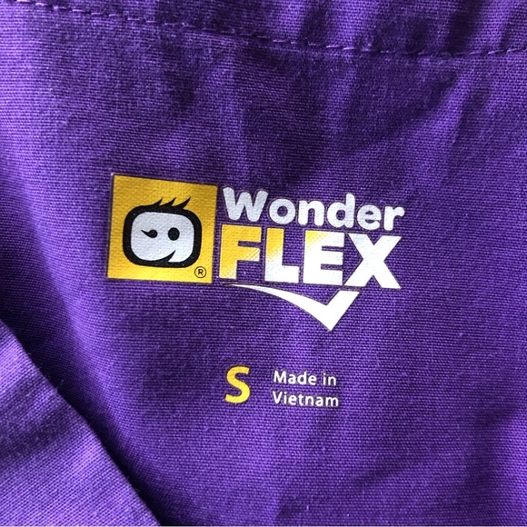 Wonder Flex Purple Scrub Top Womens S Pockets V Neck Nurse Medical Tech Shirt - Picture 7 of 8